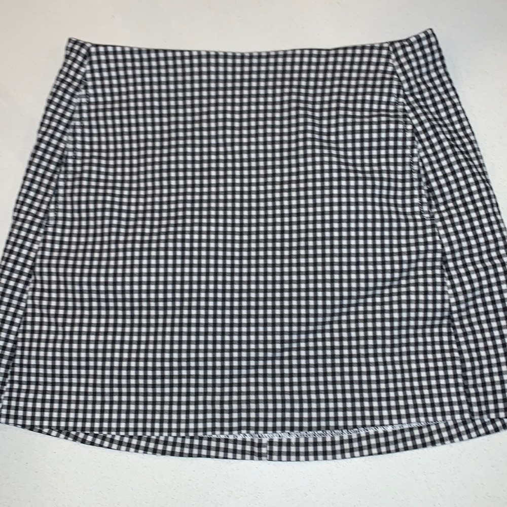 URBAN OUTFITTER GINGHAM SKIRT